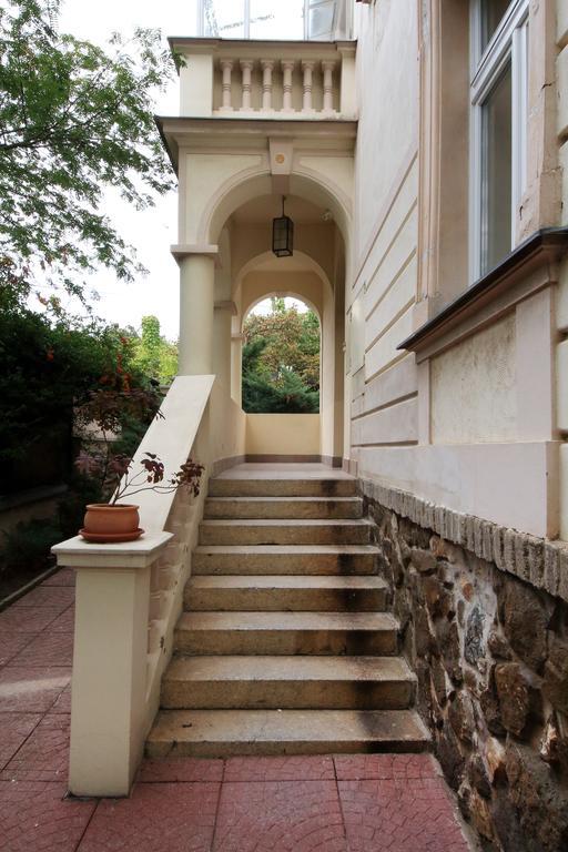 Historic Villa Apartments プラハ エクステリア 写真