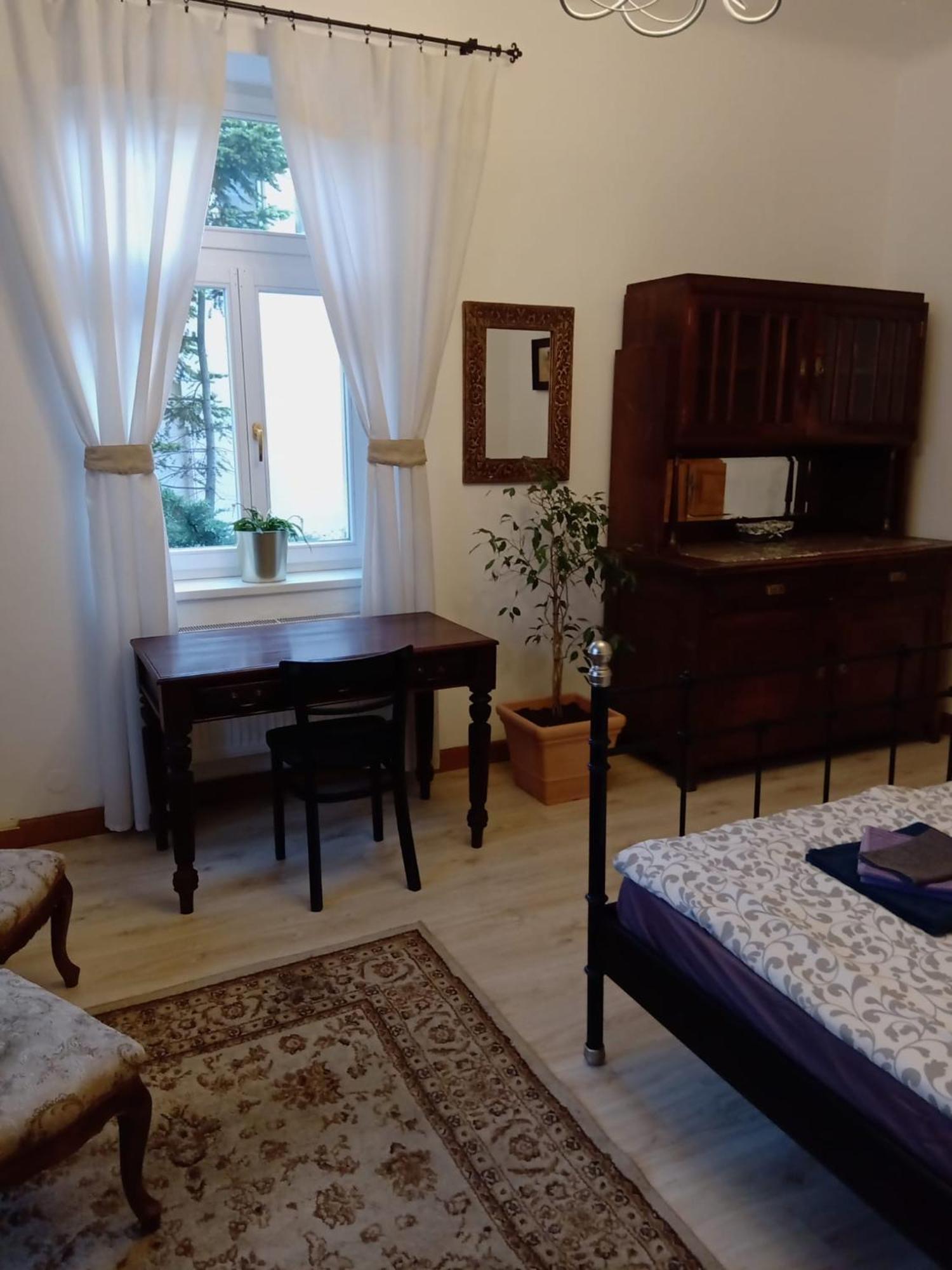 Historic Villa Apartments プラハ エクステリア 写真