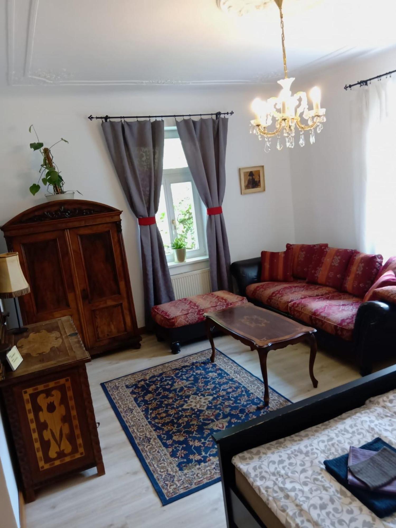 Historic Villa Apartments プラハ エクステリア 写真